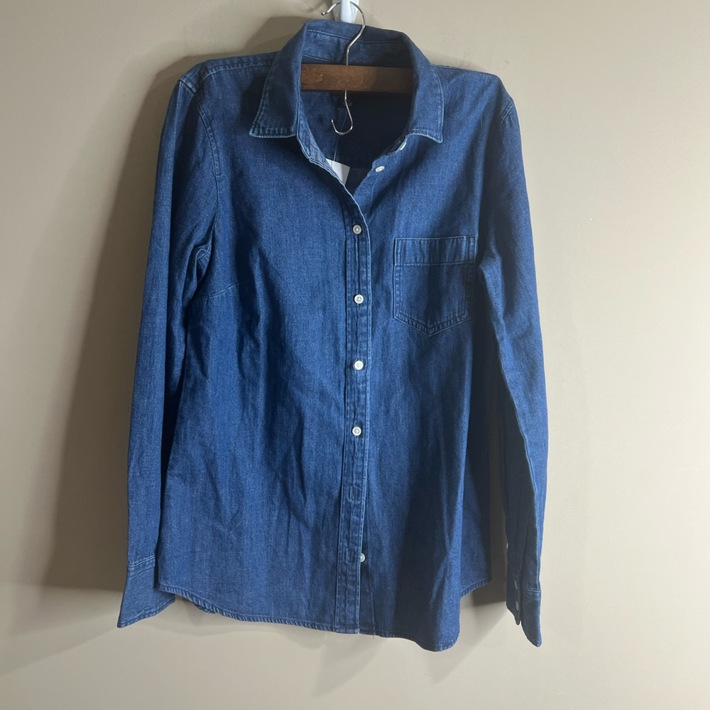 NWT J crew women’s fitted denim button down size xs